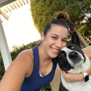 Meet your Posher, Alejandra